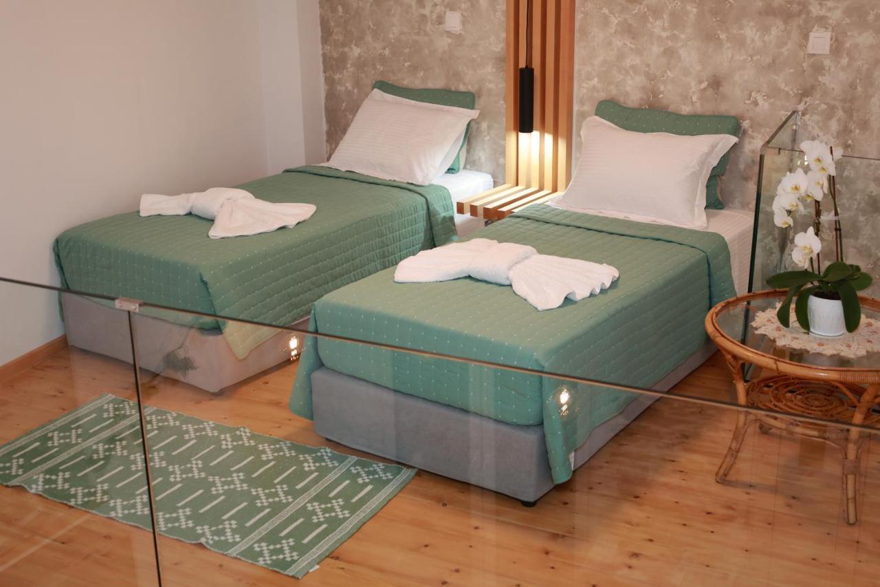 Cane'S Family Guest House Plomari Ngoại thất bức ảnh